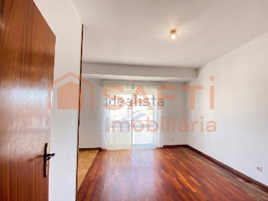Apartamento T1 à venda na Rua da Biblioteca, 6