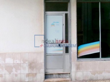 Espaço comercial à venda na Baixa da Banheira