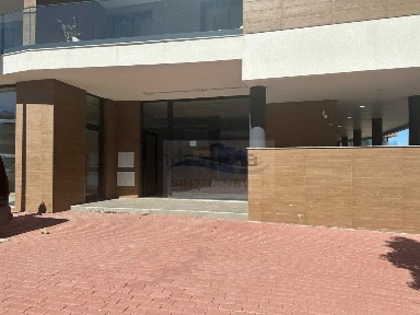 Arrendamento de espaço comercial na Reboleira