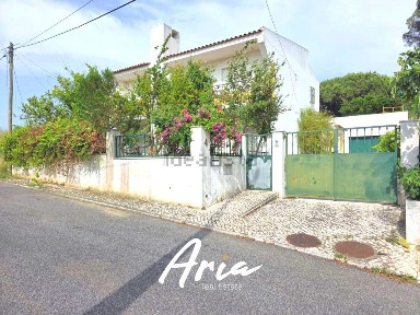 Moradia independente à venda na Desconhecida Av. Rua do Parque 41, Bairro das Areias