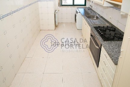 Duplex à venda na Rua Professor Doutor Dom Pedro da Cunha Marquês de Olhão, 30