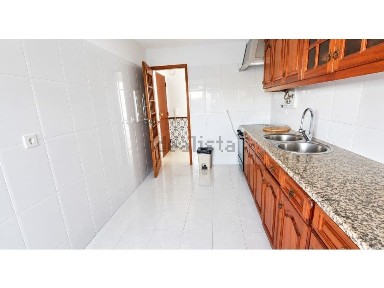 Arrendamento de apartamento T2 na Rua da Quinta do Charquinho