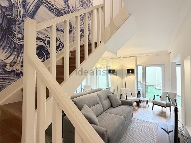Arrendamento de apartamento T1 na Rua Miguel Lupi, 32
