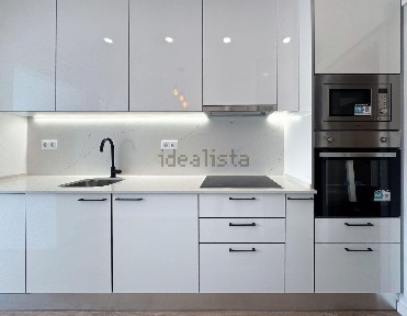 Arrendamento de apartamento T1 na Rua Sebastião Cardoso da Gama, 7