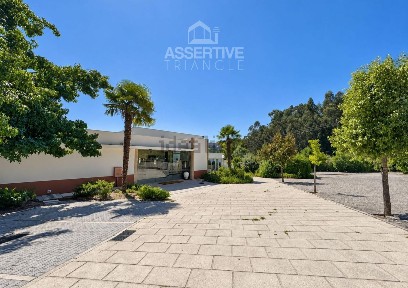 Quinta à venda na Avenida da Capela