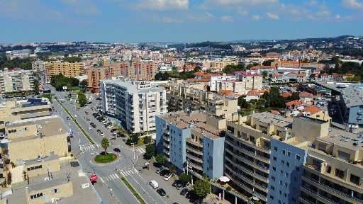 Apartamento T2 à venda na Avenida da Conduta, 153