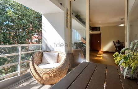 Apartamento T4 à venda na Rua Doutor Egas Moniz
