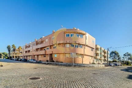 Arrendamento de apartamento T3 na Praia