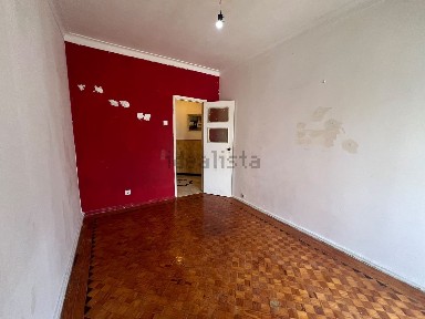 Apartamento T3 à venda na Avenida Dom Nuno Álvares Pereira, 70