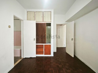 Apartamento T1 à venda na Avenida António Sérgio
