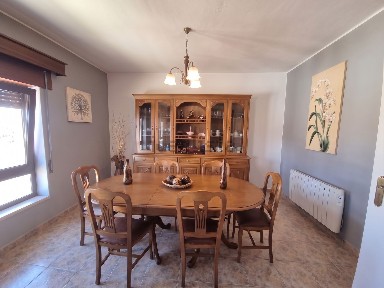 Apartamento T3 à venda na Rua Doutor Aníbal Dias, 6