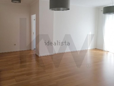 Arrendamento de apartamento T1 na Avenida Edmundo Lima Basto s/n