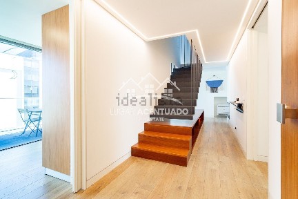 Duplex à venda na Avenida Duque de Loulé