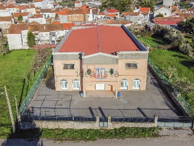 Armazém à venda na Rua do Padre Paulo