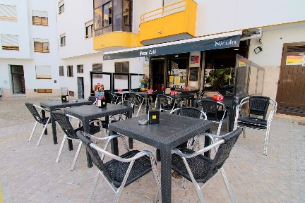 Espaço comercial à venda na Rua Guilherme Coração, 13