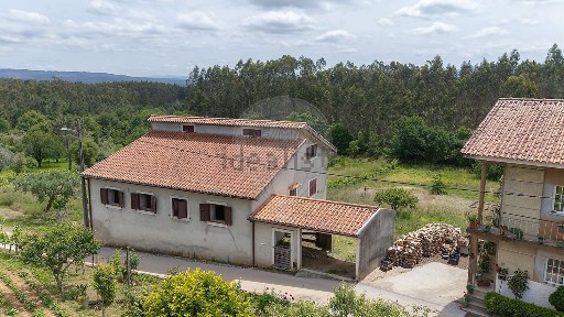 Moradia independente à venda em Poiares (Santo André)