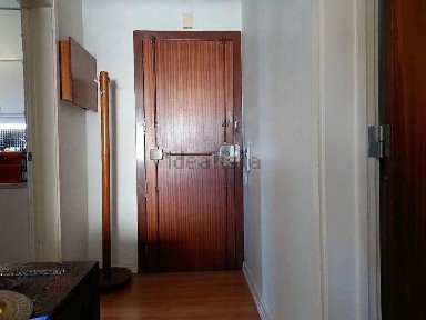 Apartamento T3 à venda na Rua Adelaide Cabete, 2