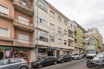Apartamento T0 à venda na Rua Dona Maria I
