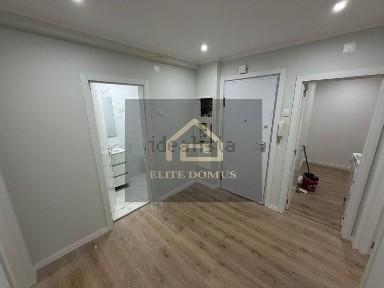 Apartamento T3 à venda na Rua Pais de Ramos, 17