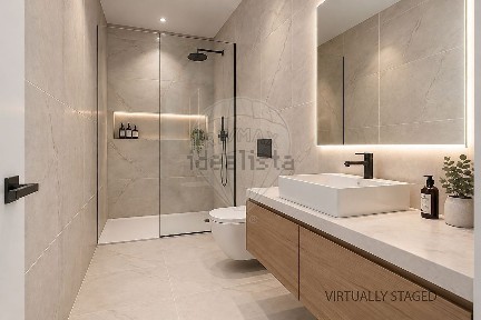 Apartamento T2 à venda na Rua Cláudio Nunes