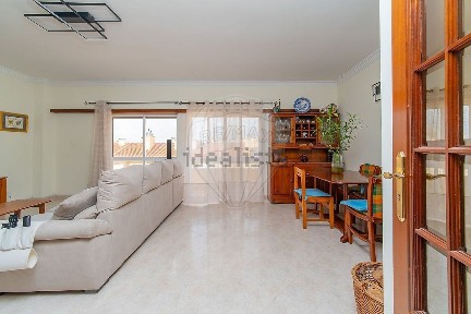 Apartamento T3 à venda em Santa Iria de Azoia - São João da Talha - Bobadela