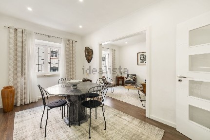 Apartamento T3 à venda na Rua Alfredo Cortês