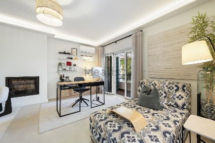 Apartamento T3 à venda na Rua Alto da Pampilheira