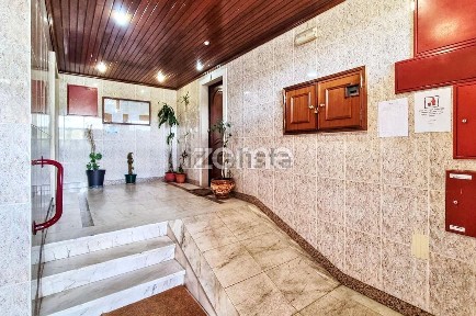 Apartamento T2 à venda na Rua Cidade de Faro, 1