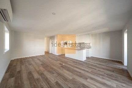Arrendamento de apartamento T3 na Rua do Doutor Alfredo Magalhães