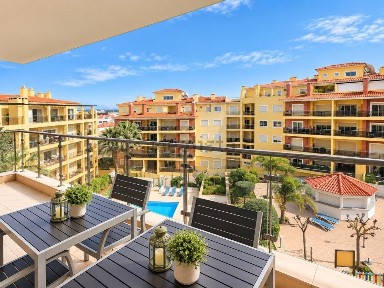 Apartamento T2 à venda na Rua Convento de São Francisco