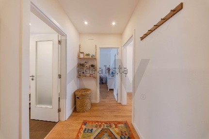 Apartamento T3 à venda na Rua António Nobre, 4