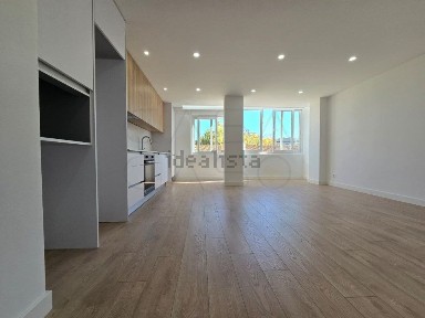 Apartamento T3 à venda na Praceta Manuel Envia, 3