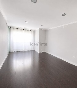 Apartamento T3 à venda na Rua Movimento das Forças Armadas, 29