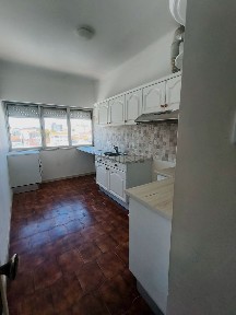 Apartamento T2 à venda na Rua General Humberto Delgado