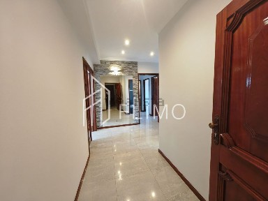Apartamento T3 à venda em Paços de Brandão