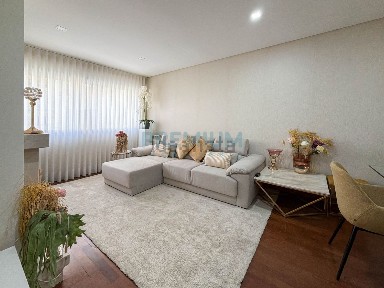 Arrendamento de apartamento T2 na Rua Manuel de Boaventura