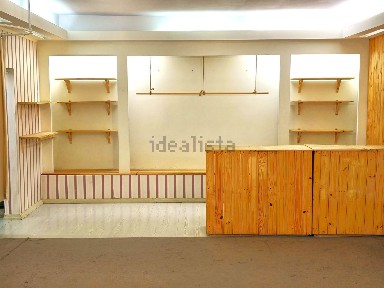 Arrendamento de espaço comercial na Avenida Central, 33