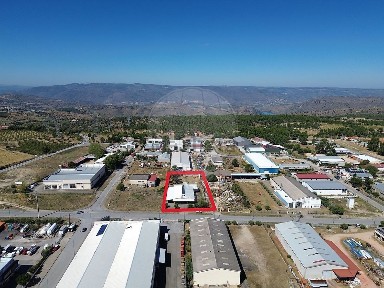 Moradia independente à venda em Larinho