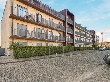 Apartamento T1 à venda na São João - Asprela - Telheiro
