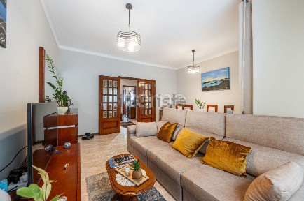 Apartamento T4 à venda na Rua São Roque da Lameira, 2212