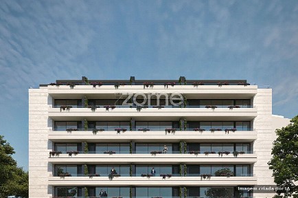 Apartamento T2 à venda na Rua Pinto de Araújo s/n