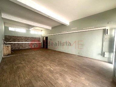 Espaço comercial à venda no Centro - Quarteira Velha