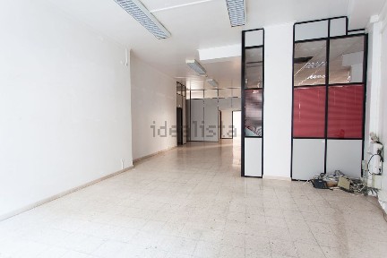 Espaço comercial à venda na Rua Neves Ferreira, 12 a