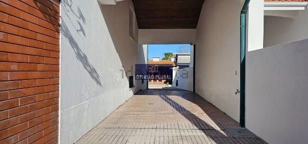Arrendamento de moradia geminada em Perosinho