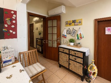 Apartamento T2 à venda na Praça Rainha Dona Leonor, 2