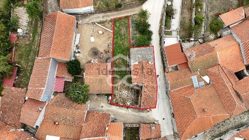 Moradia independente à venda em Travancas e Roriz