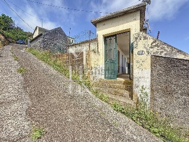 Moradia independente à venda no Caminho do Jangão, 194