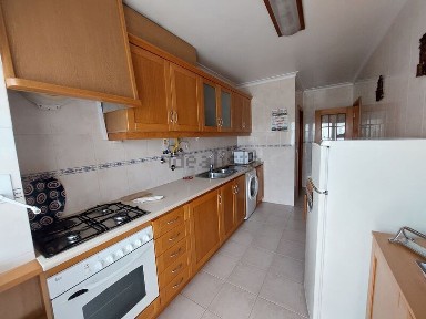 Arrendamento de apartamento T1 em Santo Onofre e Serra do Bouro