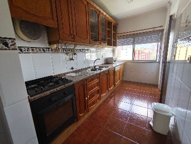 Arrendamento de apartamento T2 no Largo António Aleixo, 2