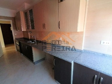 Arrendamento de apartamento T1 em Pontinha e Famões